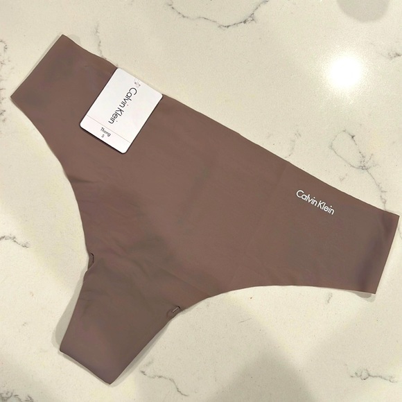 Calvin Klein Intimates & Sleepwear Calvin Klein Thong Panties Size